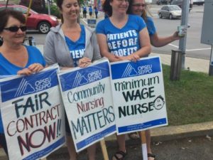 OPSEU Local 294 members on strike at CarePartners in 2015